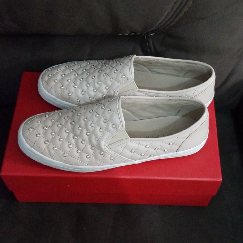 Donald J Pliner Beige Quilted Slip On Skyla Shoes